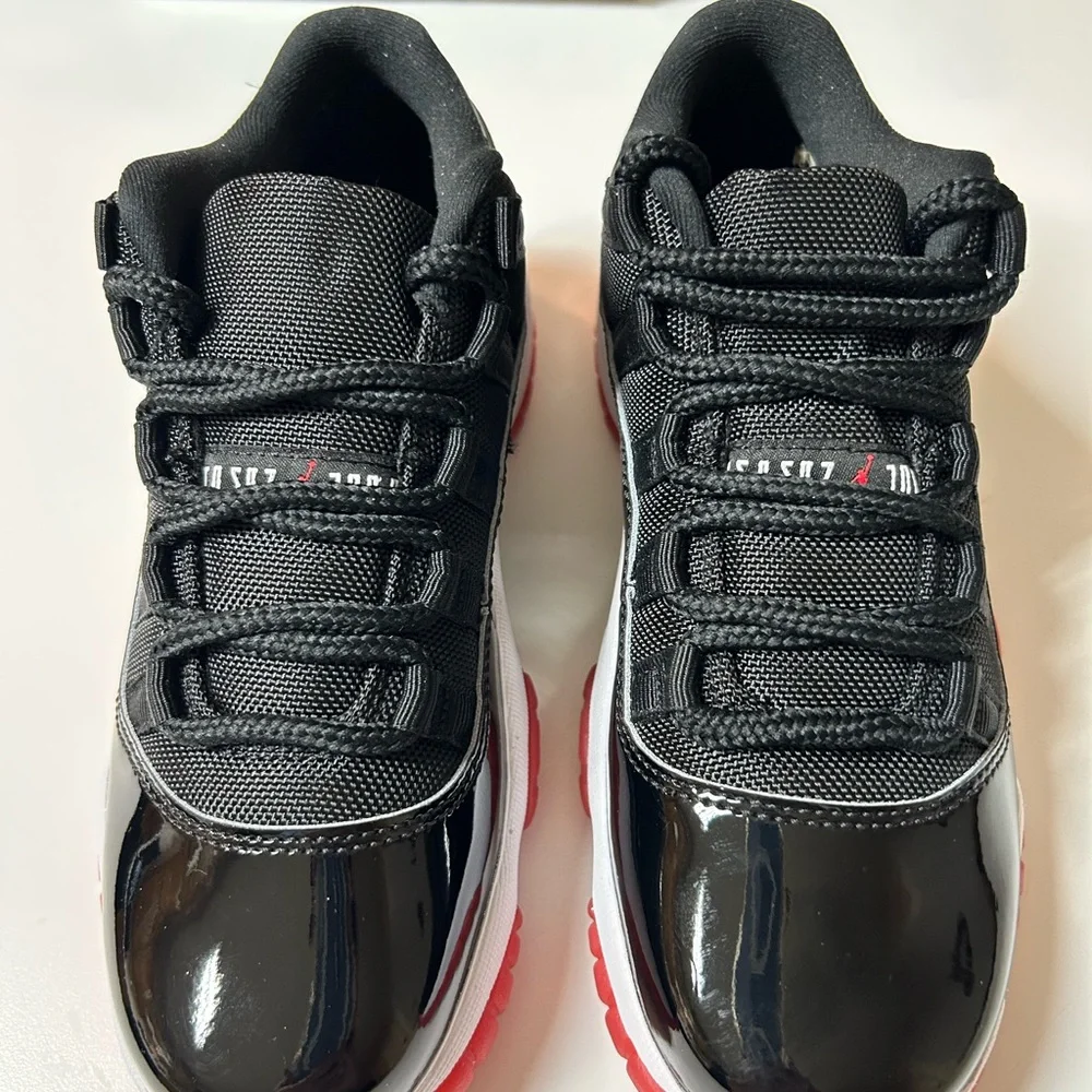 Nike Air Jordan 11 Retro Low